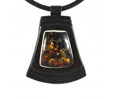 Collier ambre et cuir, modèle 3