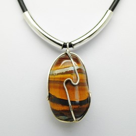 Oeil fer de tigre, Collier forme libre