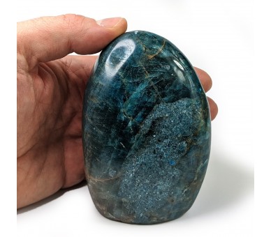 Apatite polie, forme libre, pièce unique, 675 grammes